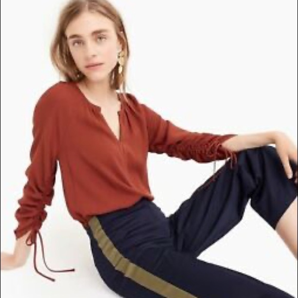 EUC J.Crew Point Sur Blouse with tie-sleeves in Brick/Rust color; Size XXS